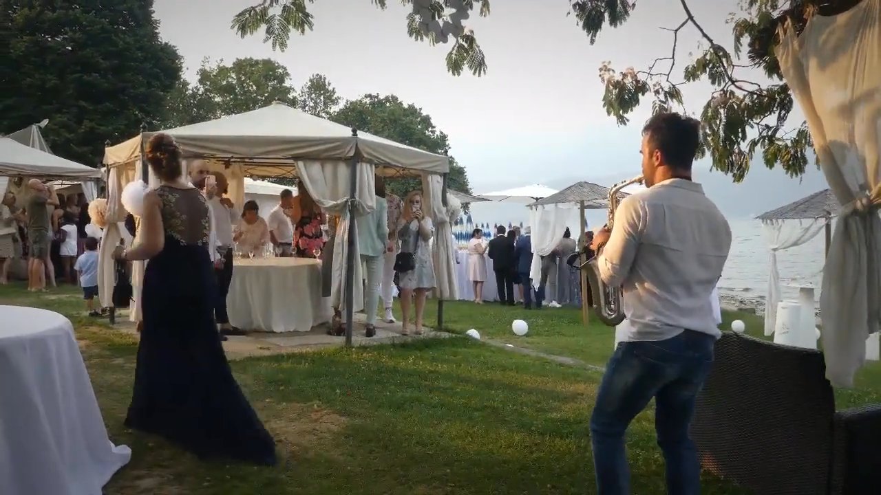 The Milan Saxophonist - Beach Improvisation - video