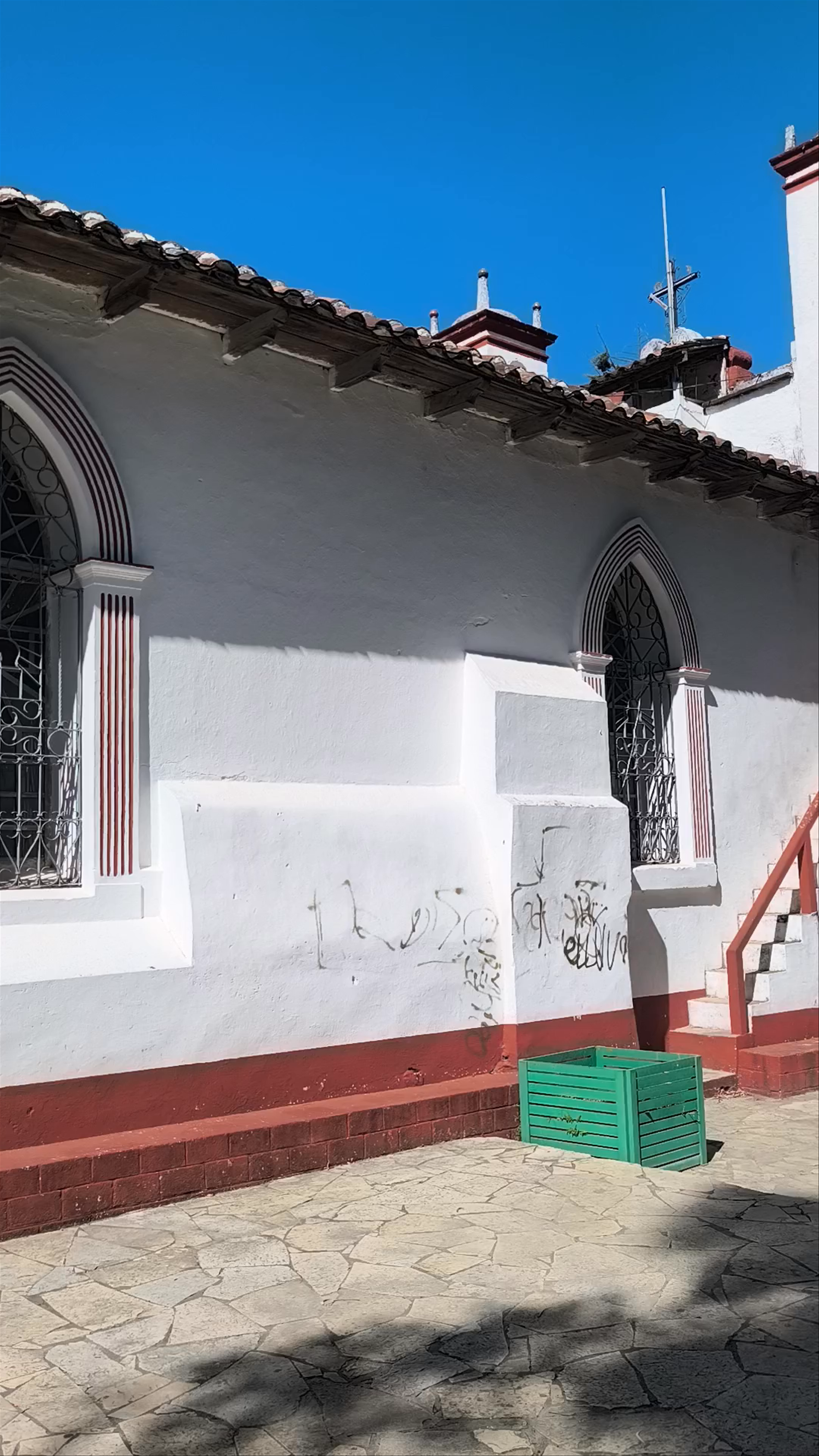 Templo de San Cristobalito: Historic Serenity in San Cristóbal de las Casas
