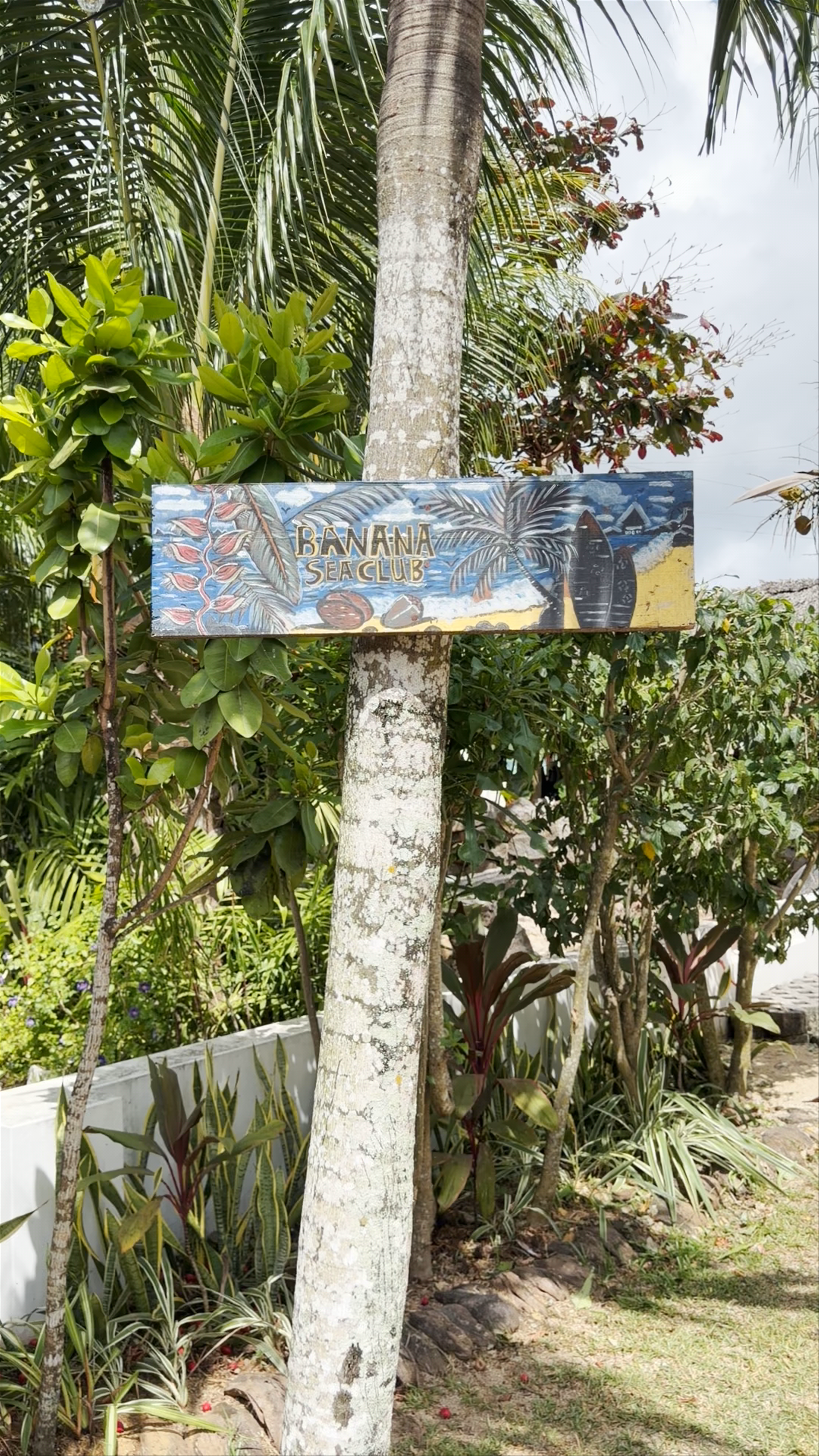 Banana Sea Club - bar and watersports seychelles