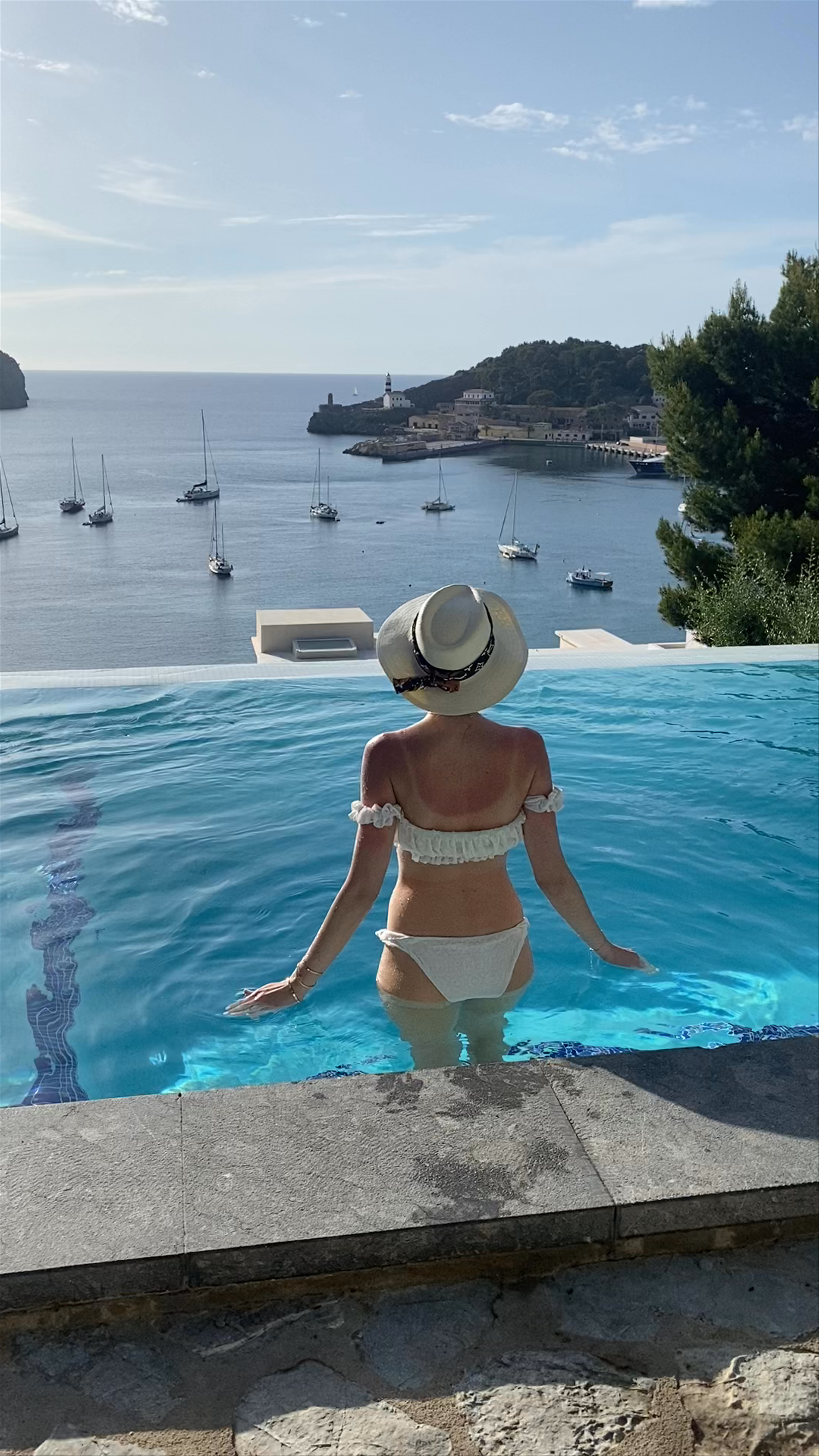 Serene Infinity Pool Escape with Breathtaking Bay Views at Hotel Esplendido, Port de Sóller