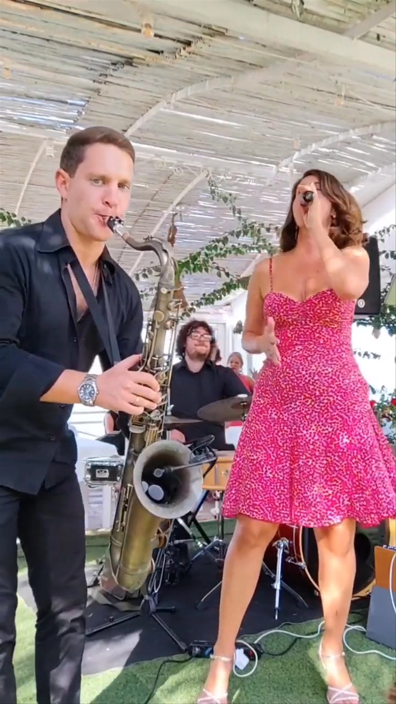 Elegant Sax - With Female Vocalist - video