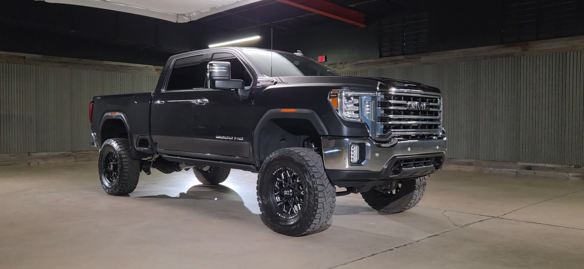 Lifted Trucks - #T33426A - 2020 GMC Sierra 3500HD SLT Crew Cab