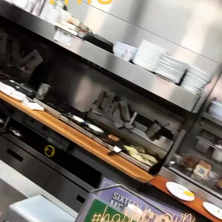 Waffle House - Diners Near Me - Hubbard, Ohio