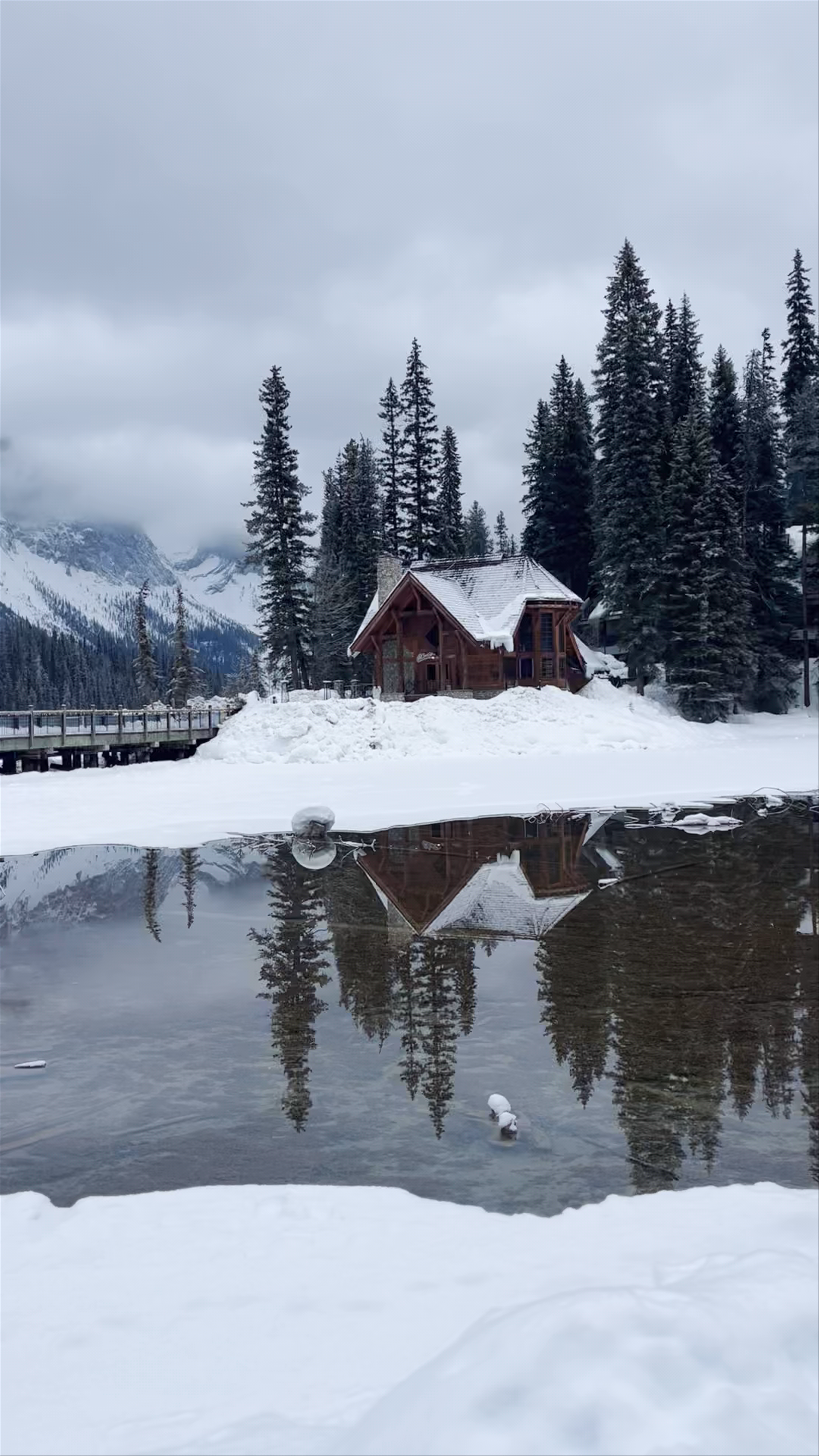 Emerald Lake Lodge