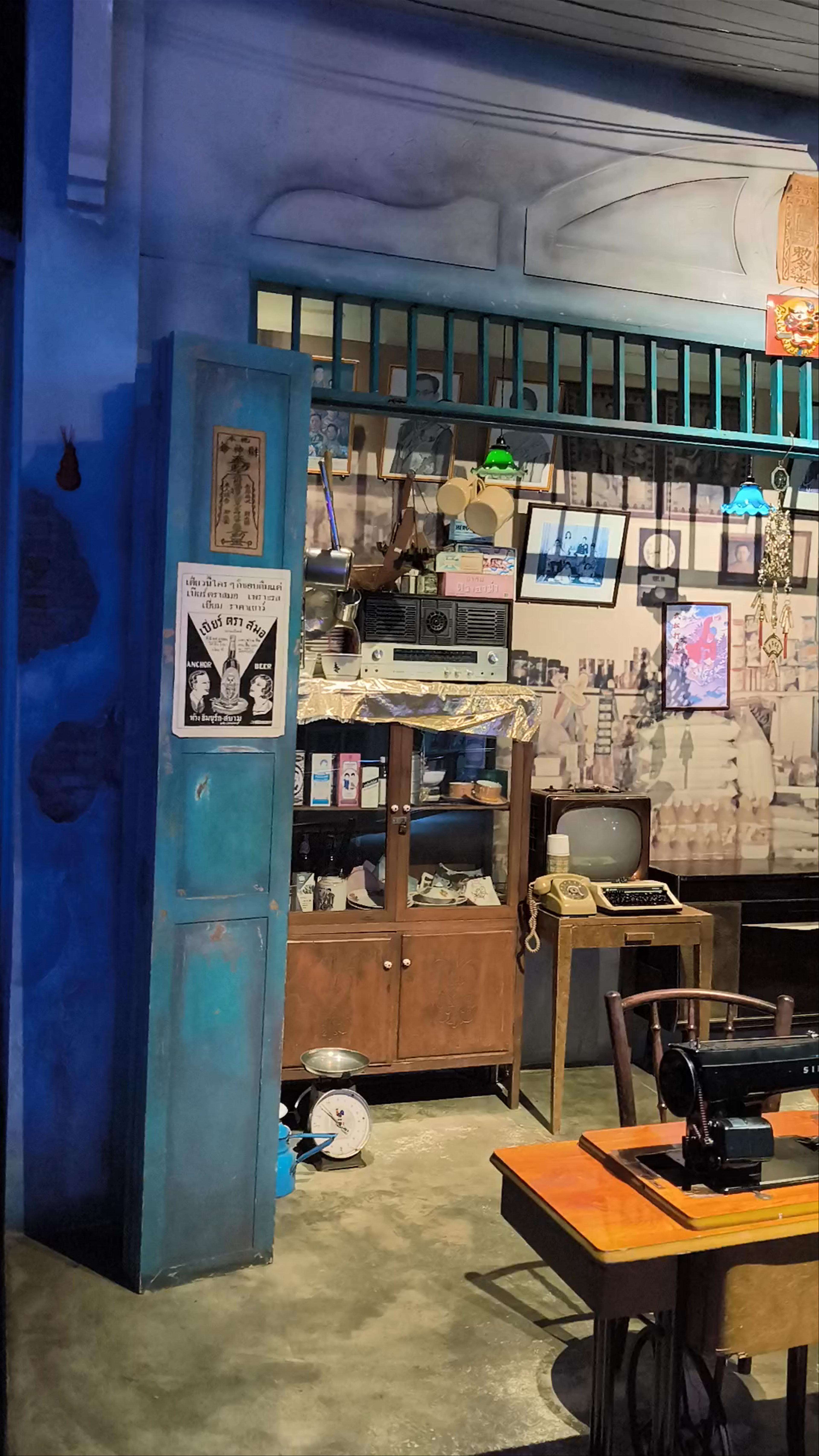 A Retro Journey through Baiyoke Gallery in Bangkok