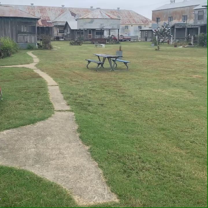 Shack Up Inn - The property is awesone its unique & creepy! Truly a one of a kind experience!! #make sure you know what a shack is - Bed & Breakfast Near Me - Clarksdale, Mississippi