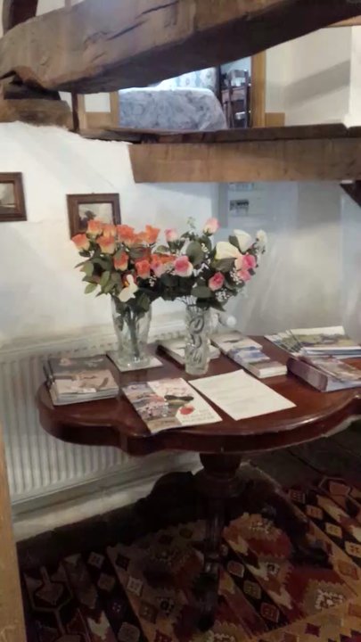Le Val du Roy - Coin commun aux 4 chambres : salon et cuisine. Gratuit. - Guest Houses Near Me - Joinville, 52