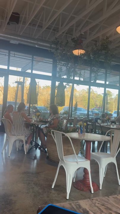 Pressa Italia - Dining area - Italian Near Me - Broken Bow, Oklahoma