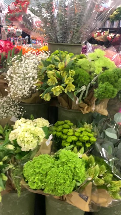 Fred Meyer - Beautiful flowers! - Grocery Near Me - Brookings, Oregon