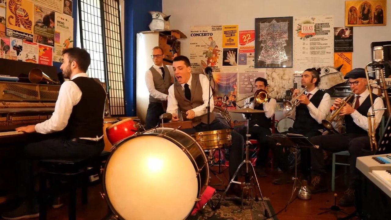 The Suits Jazz Band - Juke Box - video