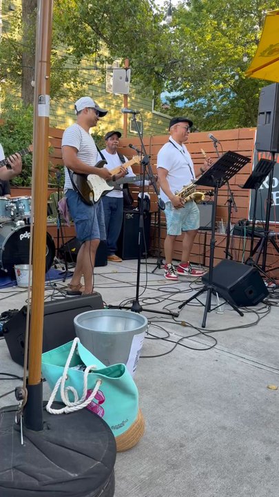 Connolly's Bar - Local band at Connelly's - Pubs Near Me - Rockaway Beach, New York