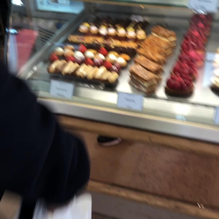 Maison Mulot - Beautiful display of pastries! - Bakeries Near Me - Paris, 01