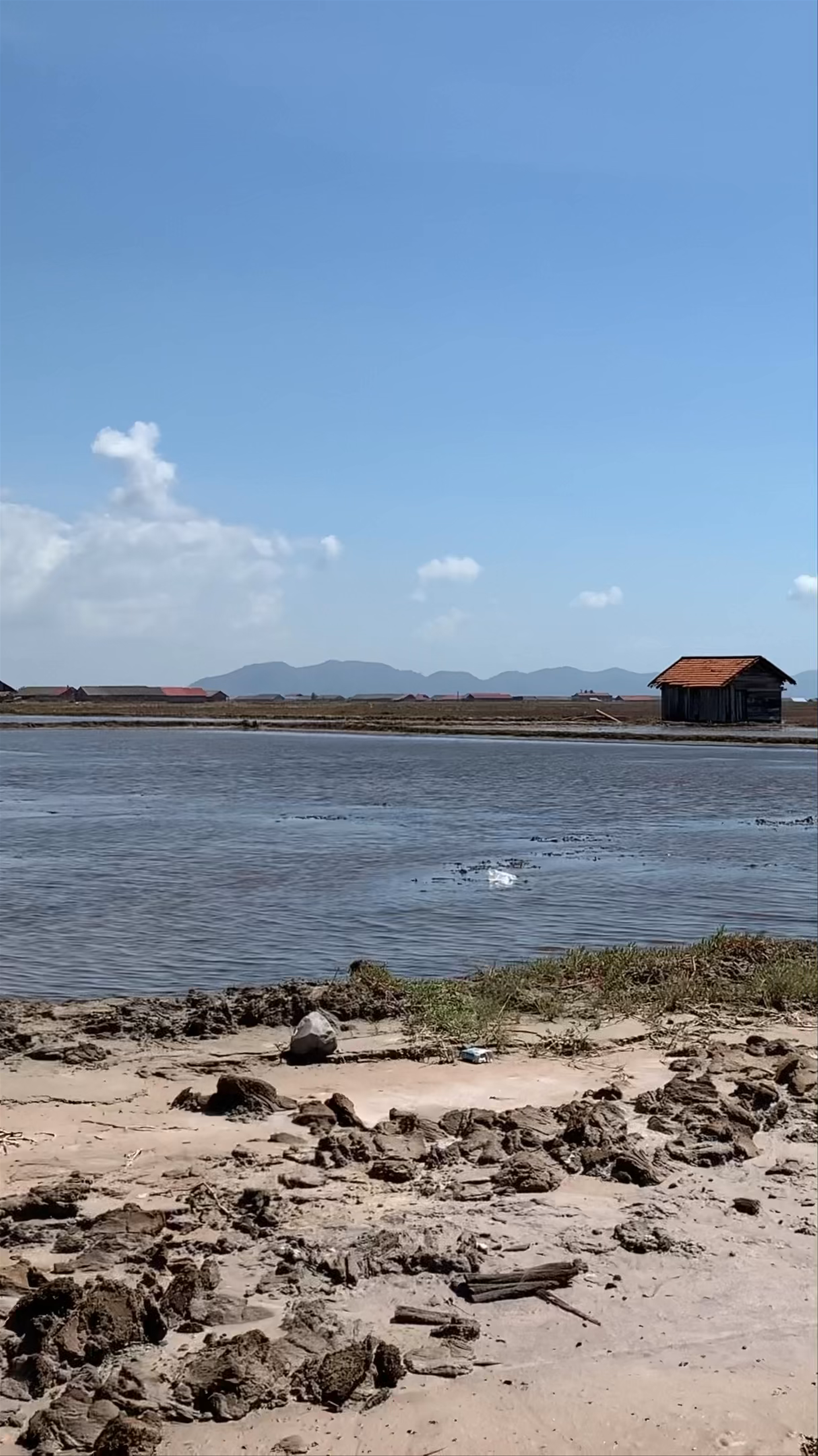 Salt Fields Kampot: Tranquil Cambodian Landscape