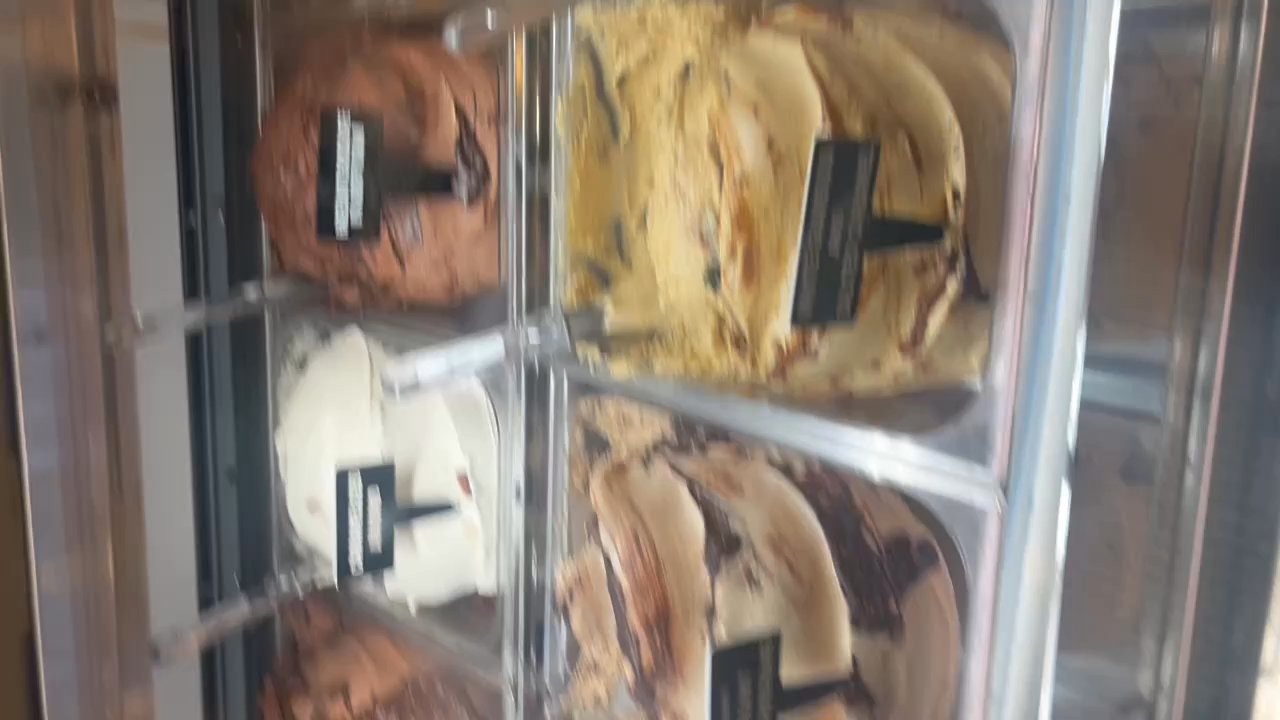 Lucciano's - Gelato Near Me - East Rutherford, New Jersey