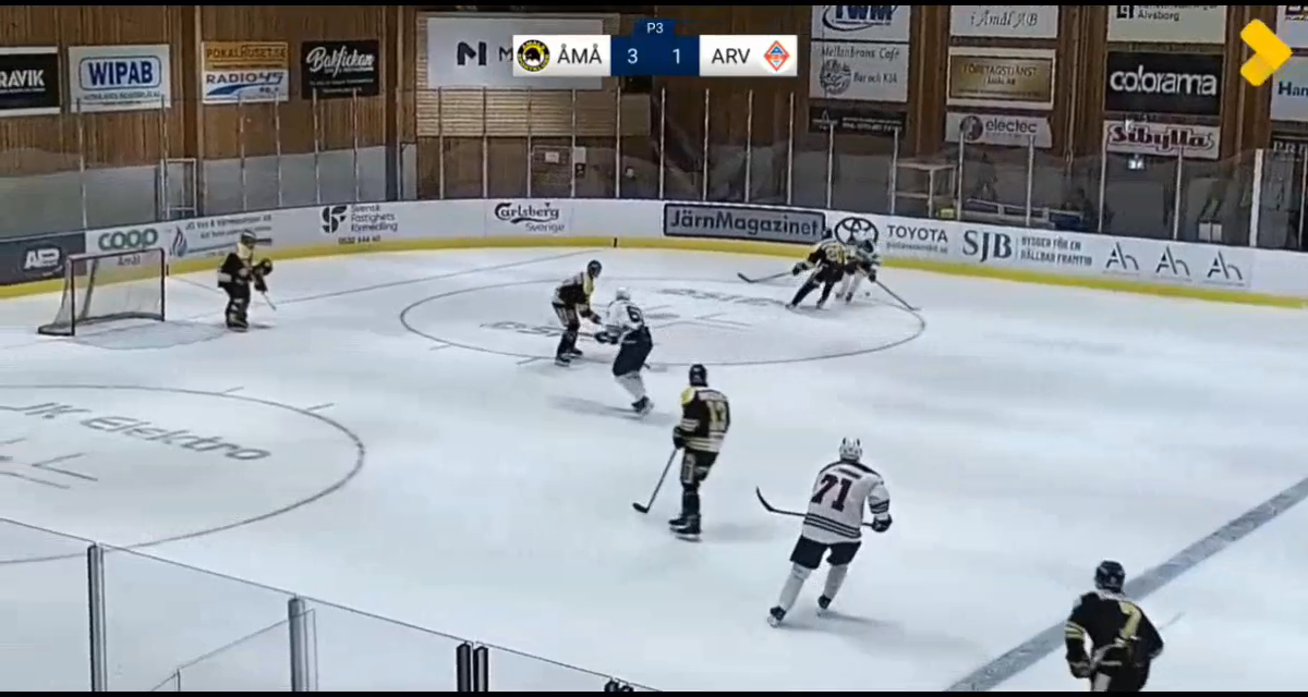 Mikko Kärjä sends helmet flying with a big hit | Åmåls SK