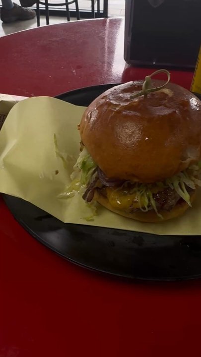 Flat Track Cafe - smash burger & BLT - Cafes Near Me - Orange, California