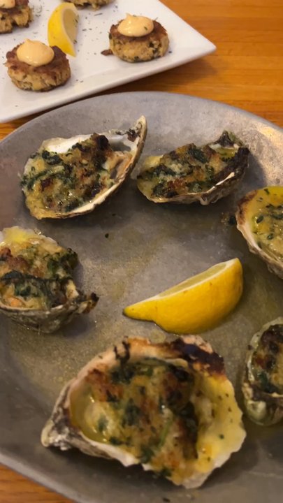 Mj's Raw Bar and Grille - Seafood Near Me - New Bern, North Carolina