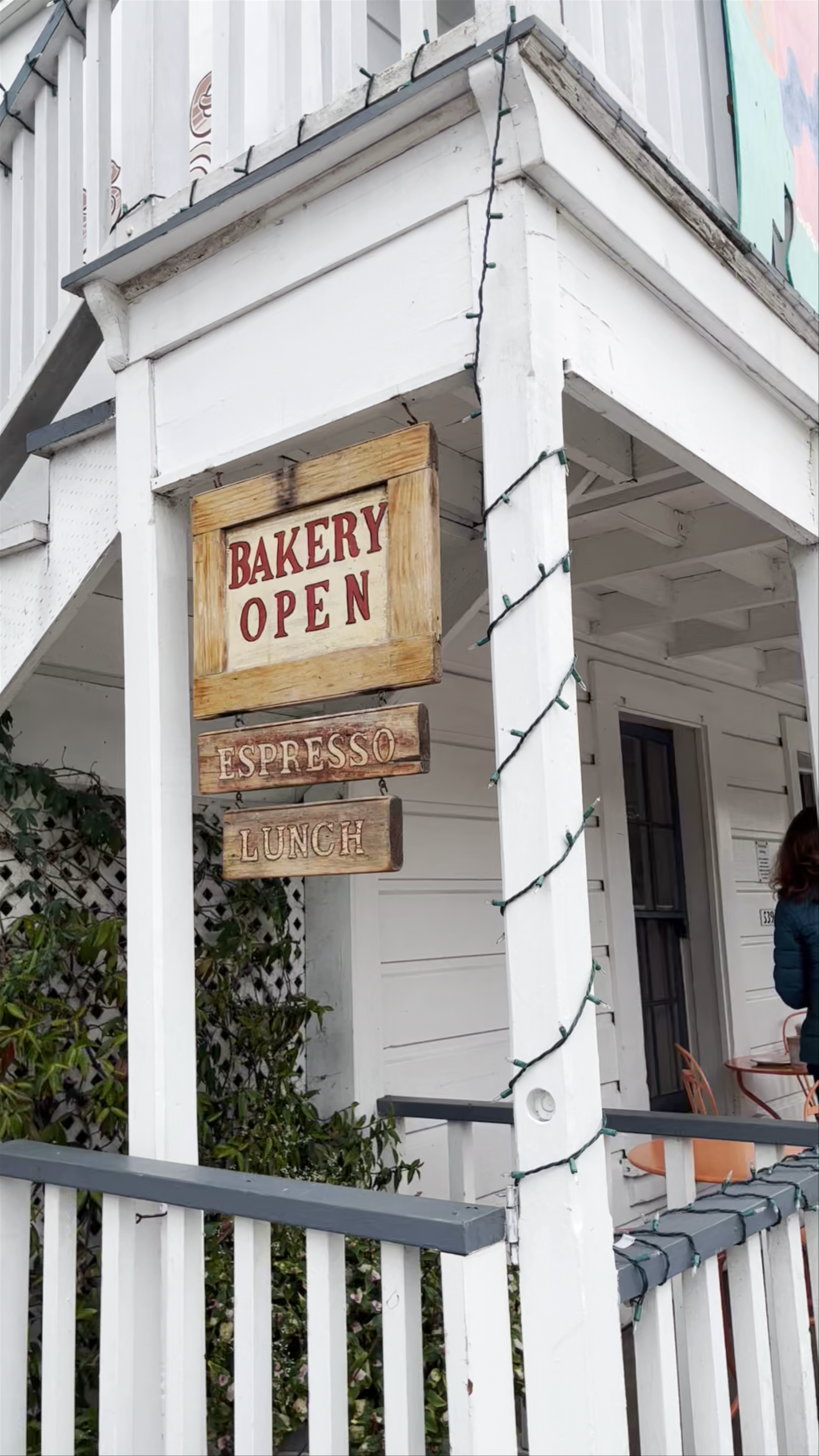 Parker-Lusseau Pastries: Cozy Bakery Charm in Monterey