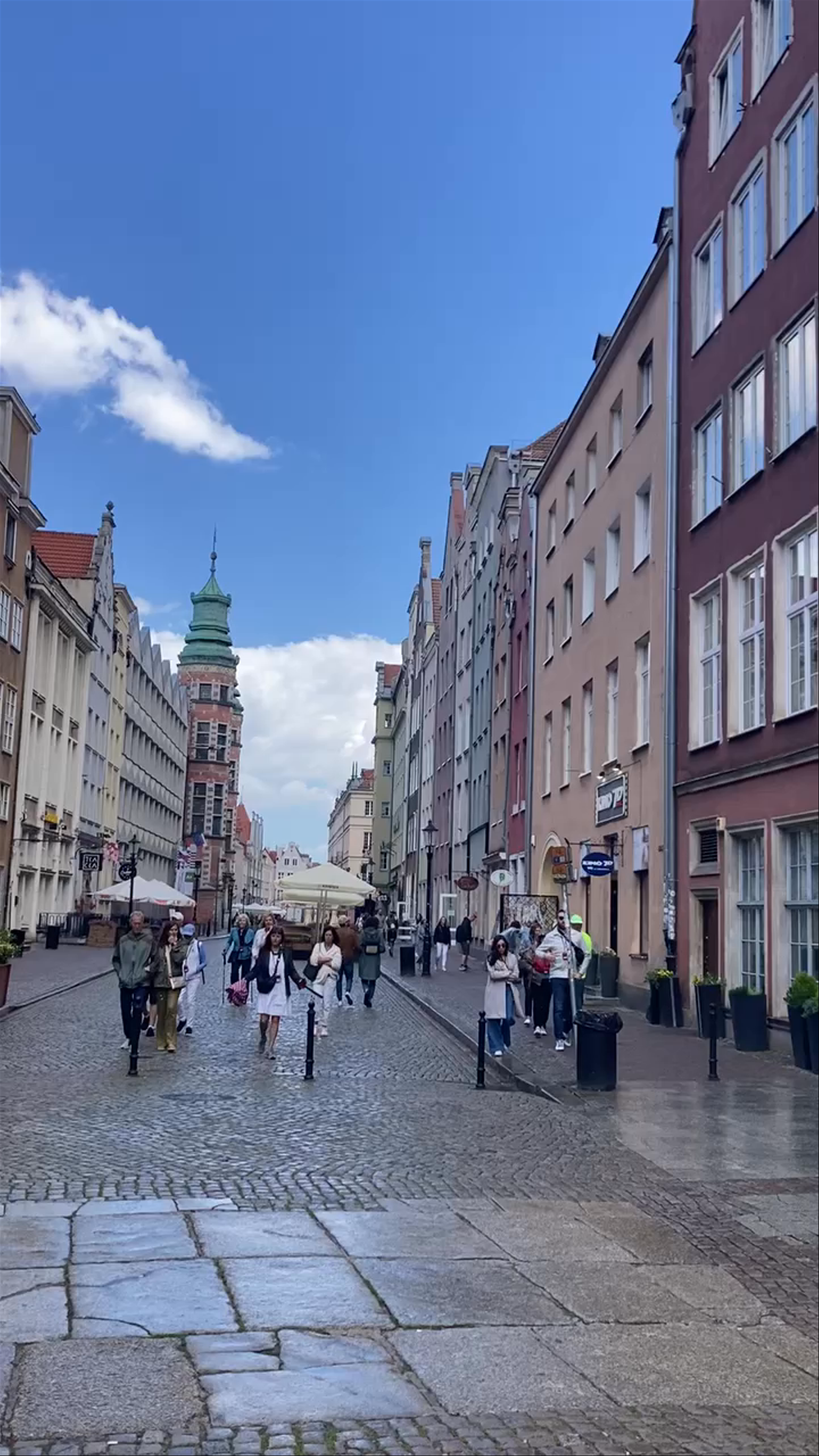 Historic Charm & Vibrant Streets of Gdańsk Old Town