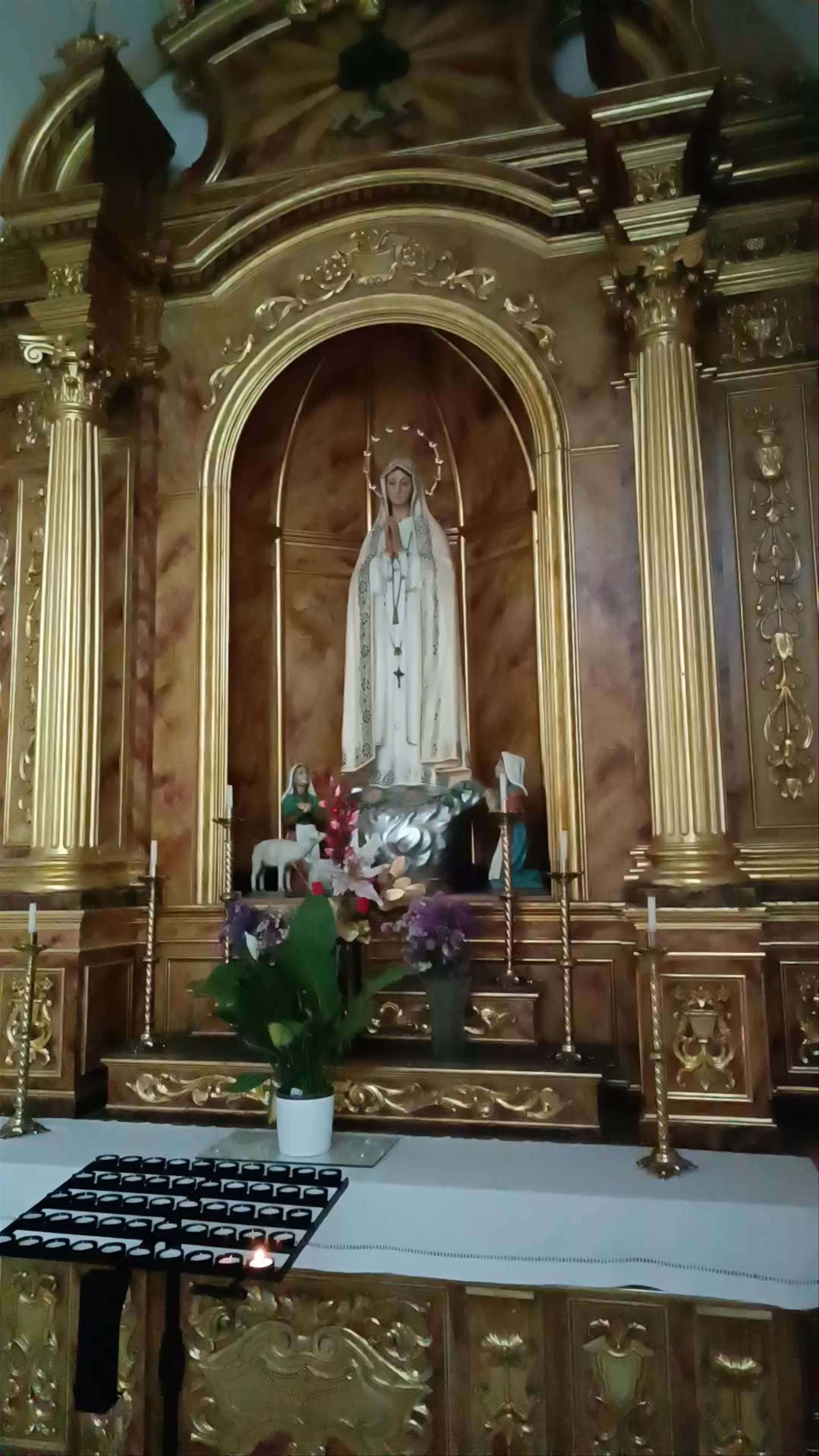 Iglesia de San Lázaro Obispo