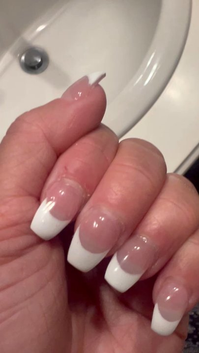 Luxe Nails Lounge - Nail Technicians Near Me - Oceanside, California