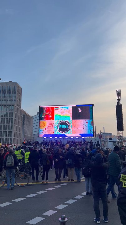 Potsdamer Platz - 35 Jahre Mauerfall - Landmarks & Historical Buildings Near Me - Berlin, BE