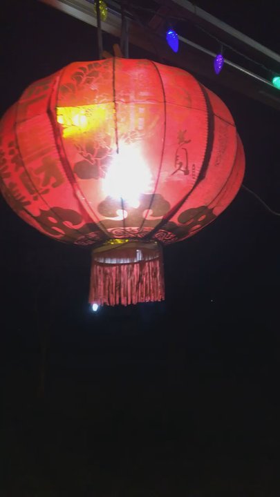 Hunan Pan - Beautiful lanterns outside. - Japanese Near Me - Shelton, Connecticut