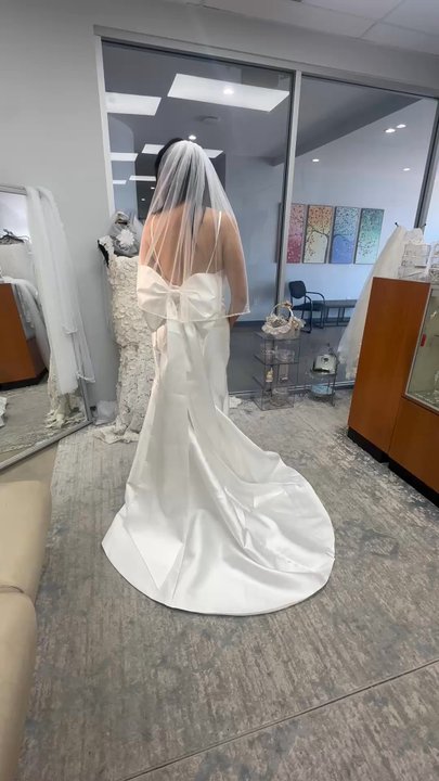 Dream on Bridal Outlet - Bridal Near Me - Brea, California