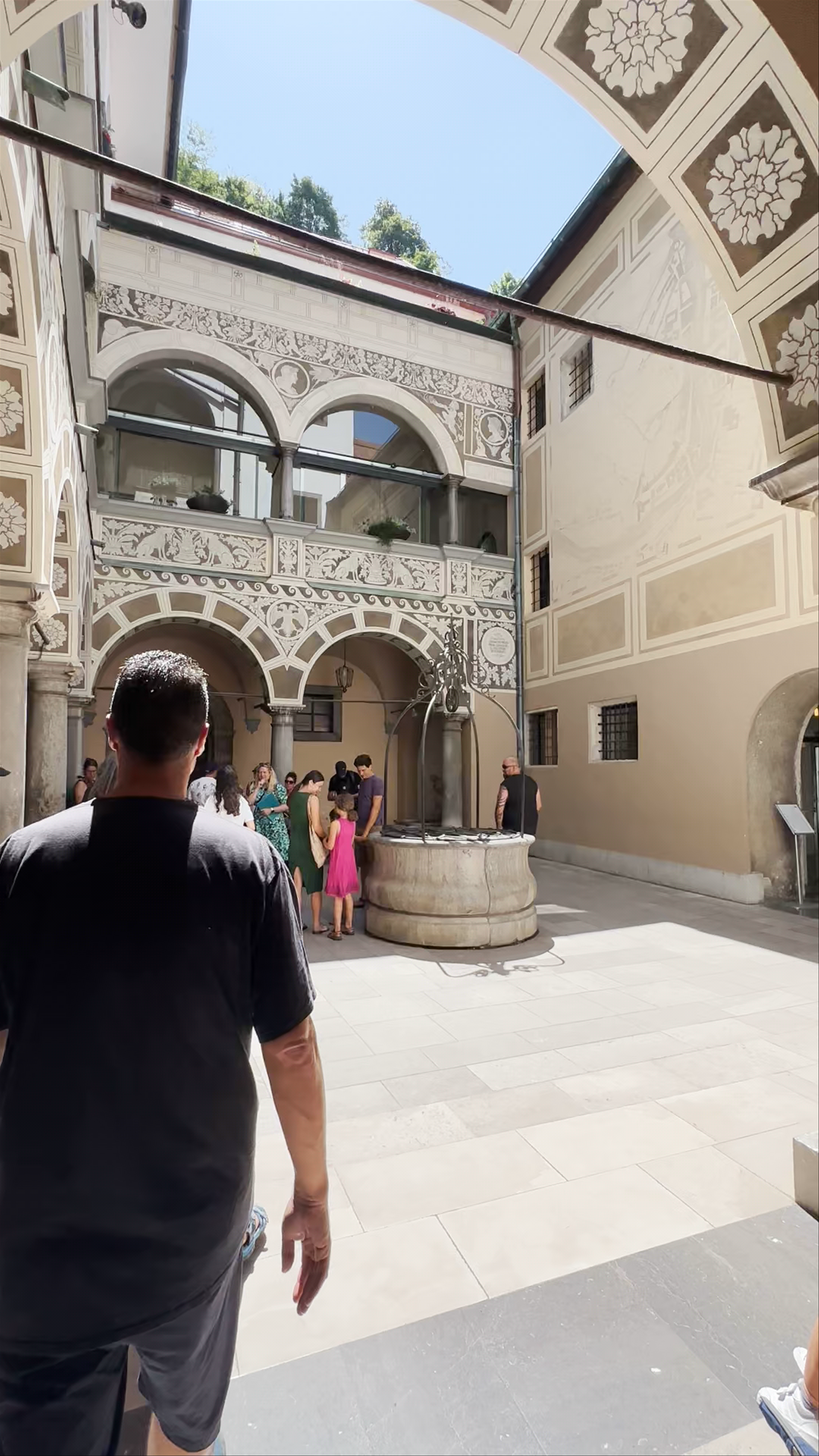 Exploring the Historic Ayuntamiento Courtyard in Ljubljana