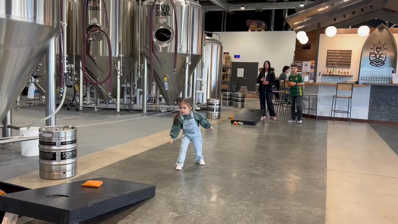 Steeplejack Brewing Company - Kids games - Breweries Near Me - Hillsboro, Oregon