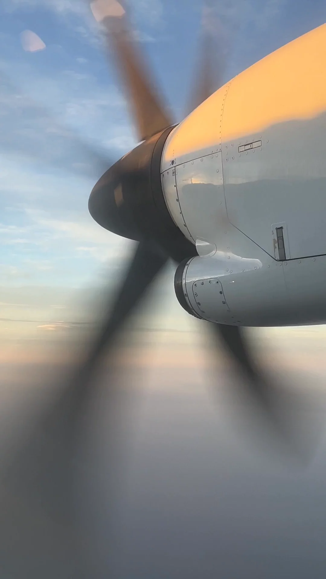 Cloud passing beneath a light aircraft on approach to the Bay of Islands