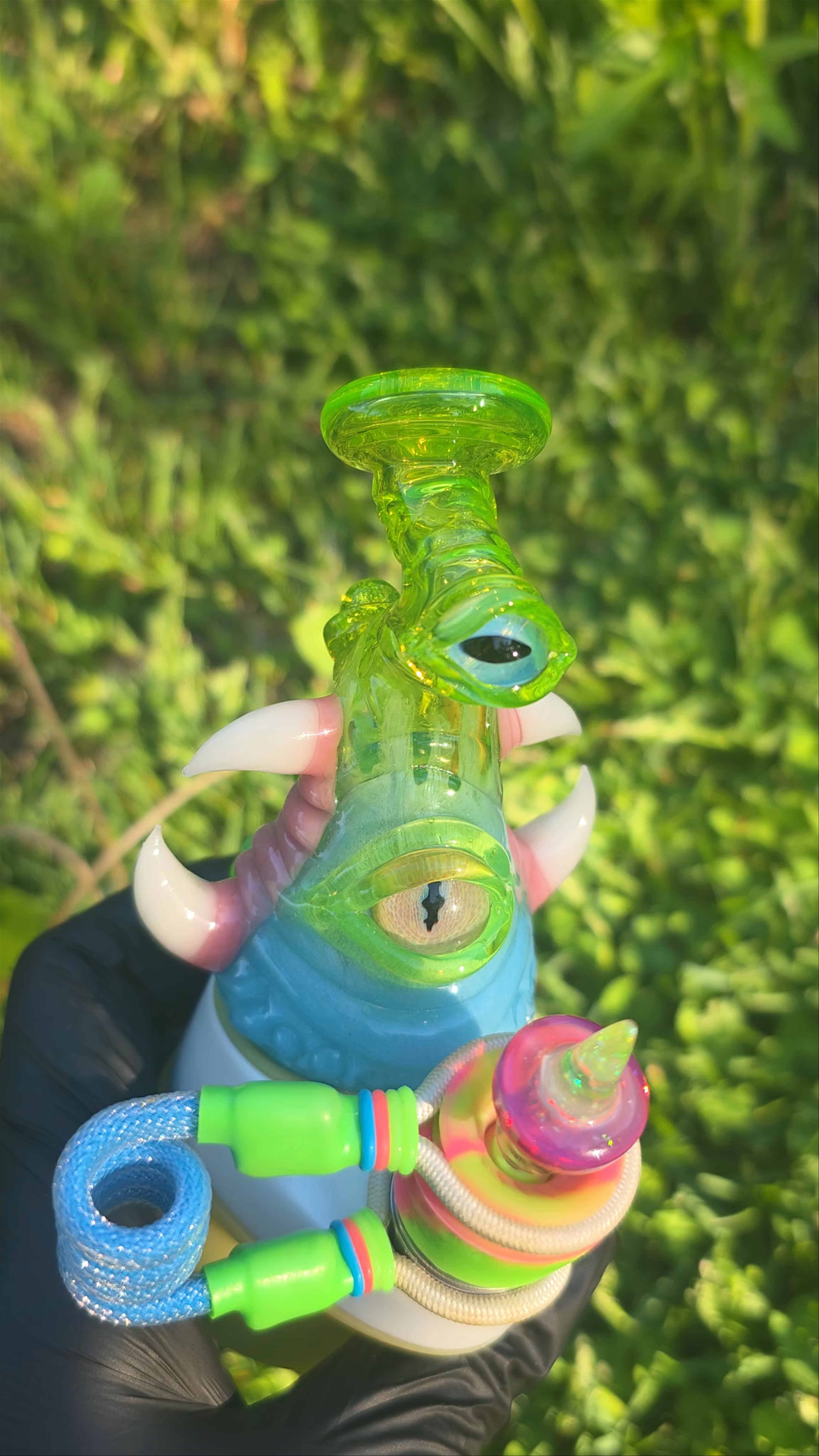 Preview pic of Sandalz Glass Parasite