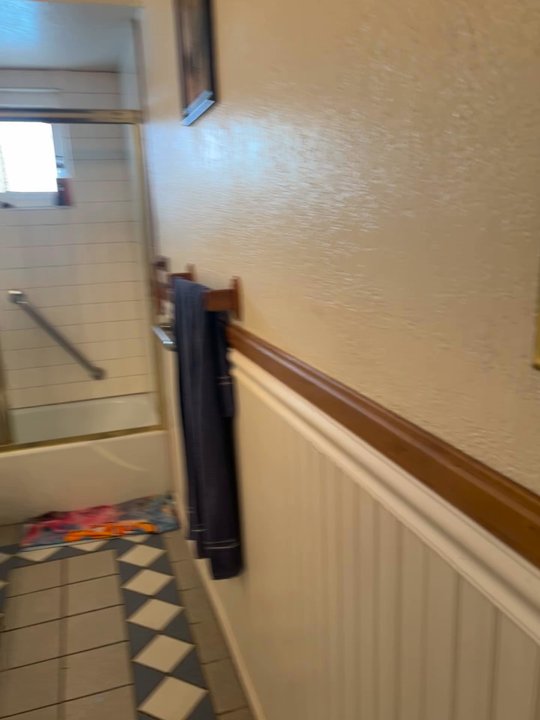Sparkle and Shine Solutions - .. - Home Cleaning Near Me