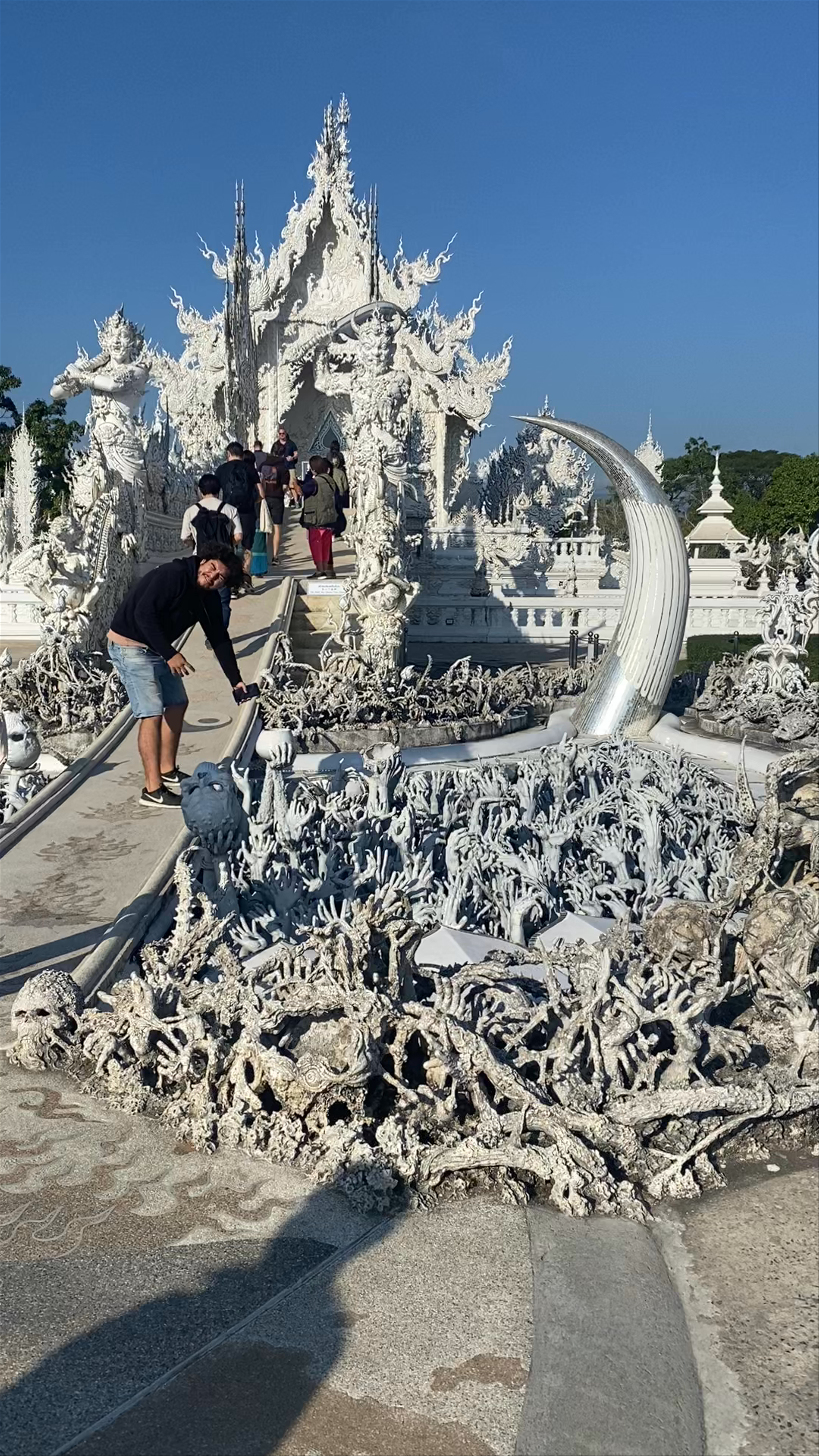Wat Rong Khun - White Temple
