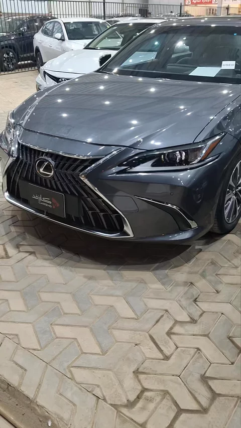 لكزس ES 250 2023