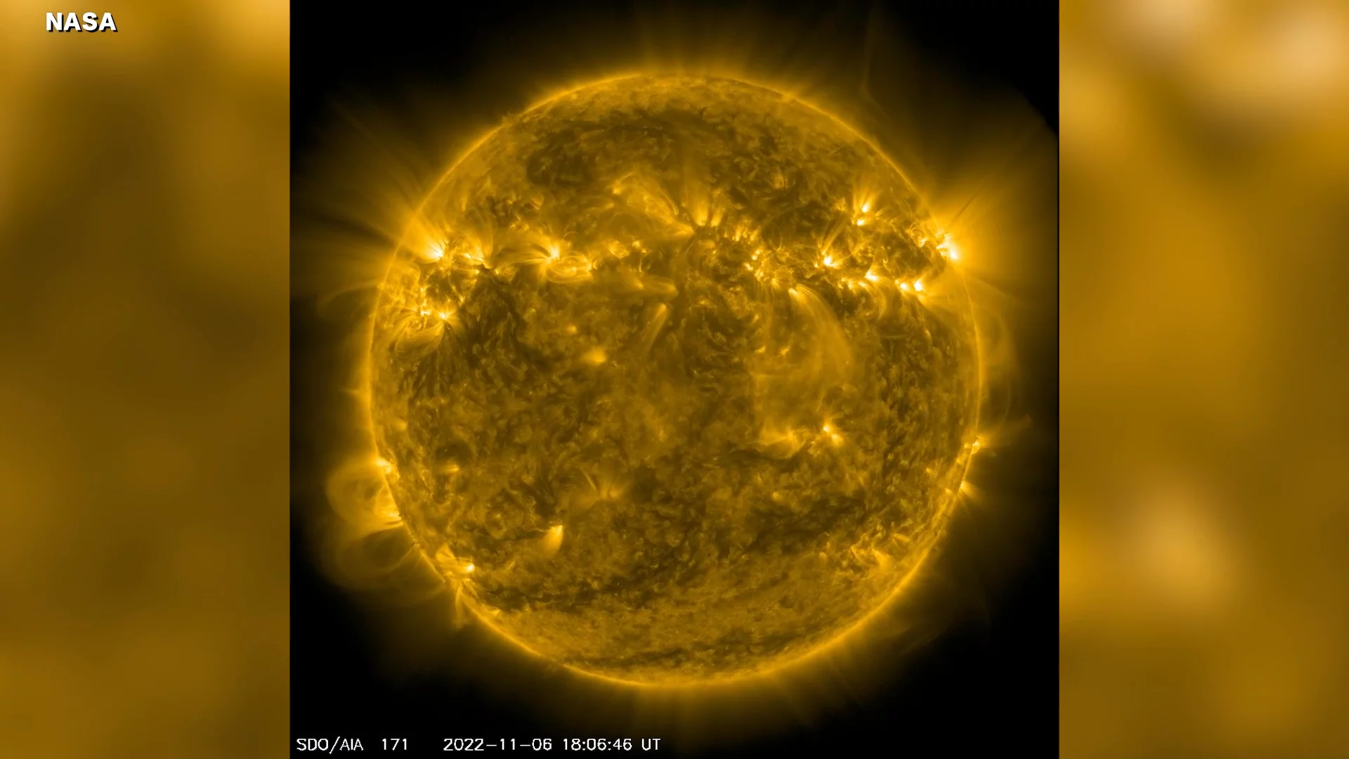 紅はるか　sun sun It's Alive': Sunspot Explodes Creating Huge Solar Flare, Radio