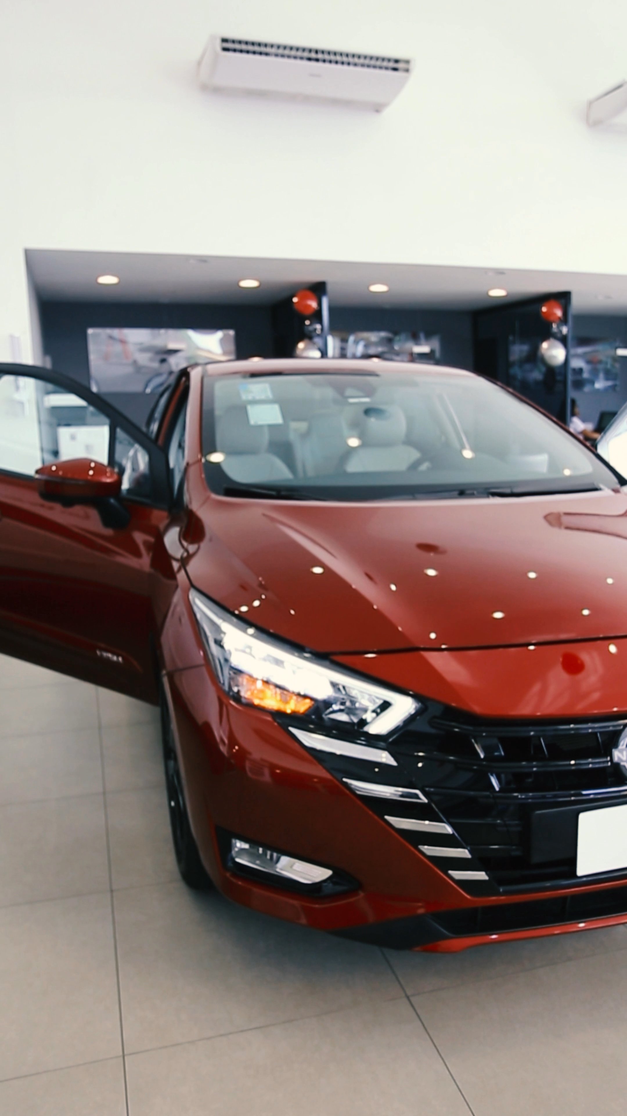 NISSAN VERSA