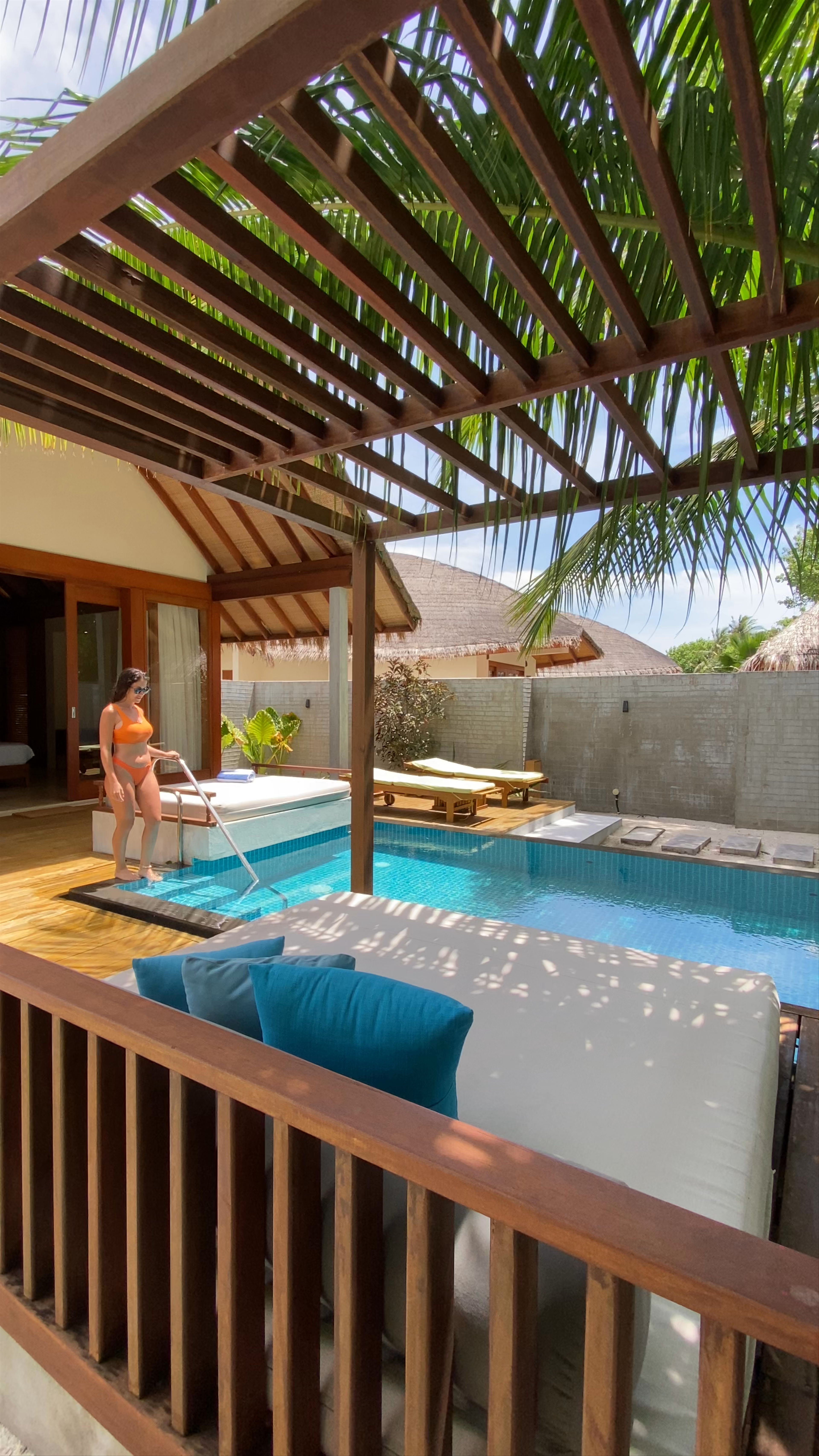 Furaveri Island Resort & Spa