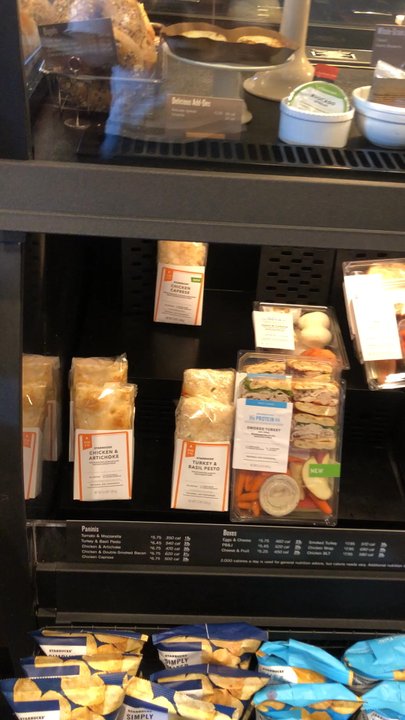 Starbucks - Coffee & Tea Near Me - Warwick, Rhode Island