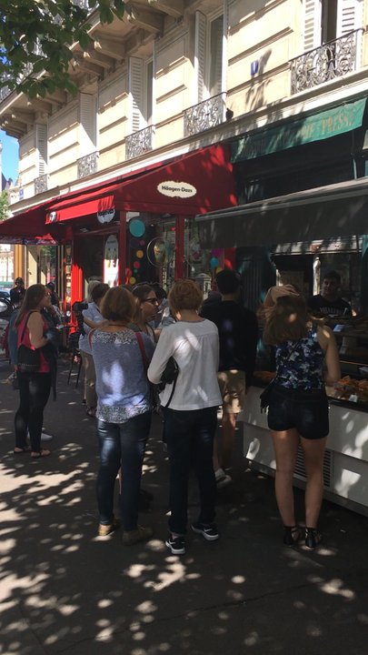 Huré - Outside and inside the Bakery - Bakeries Near Me - Paris, 75