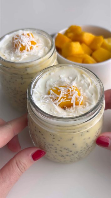 HIGH PROTEIN BREAKFAST MEAL PREP IDEA #2: Mango and Coconut Chia Pudding | alicelovesbreakfast