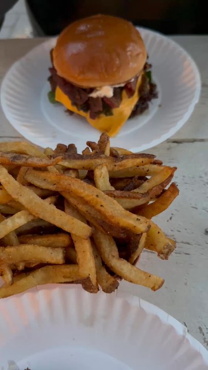 GUSTOS burgers N stuff - Burgers Near Me - Fort Worth, Texas