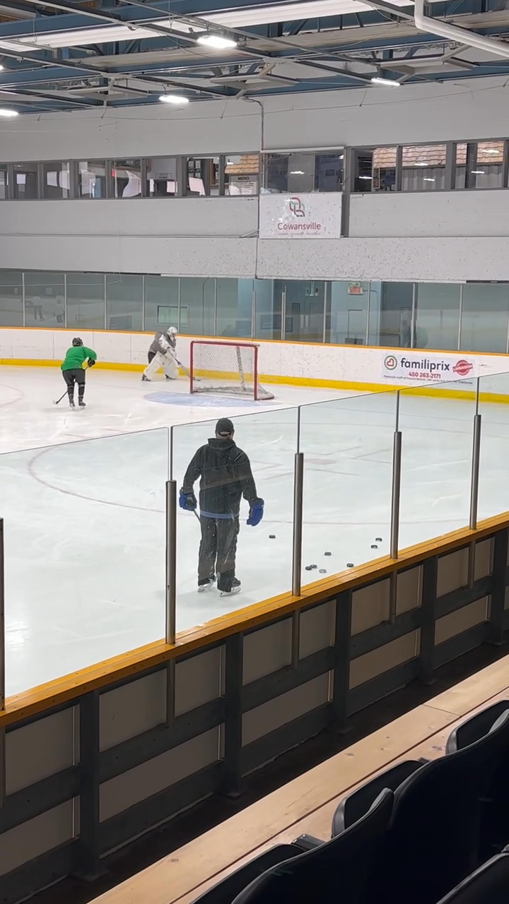 Édouard Rousselle: Mastering Stickhandling in On-Ice Training