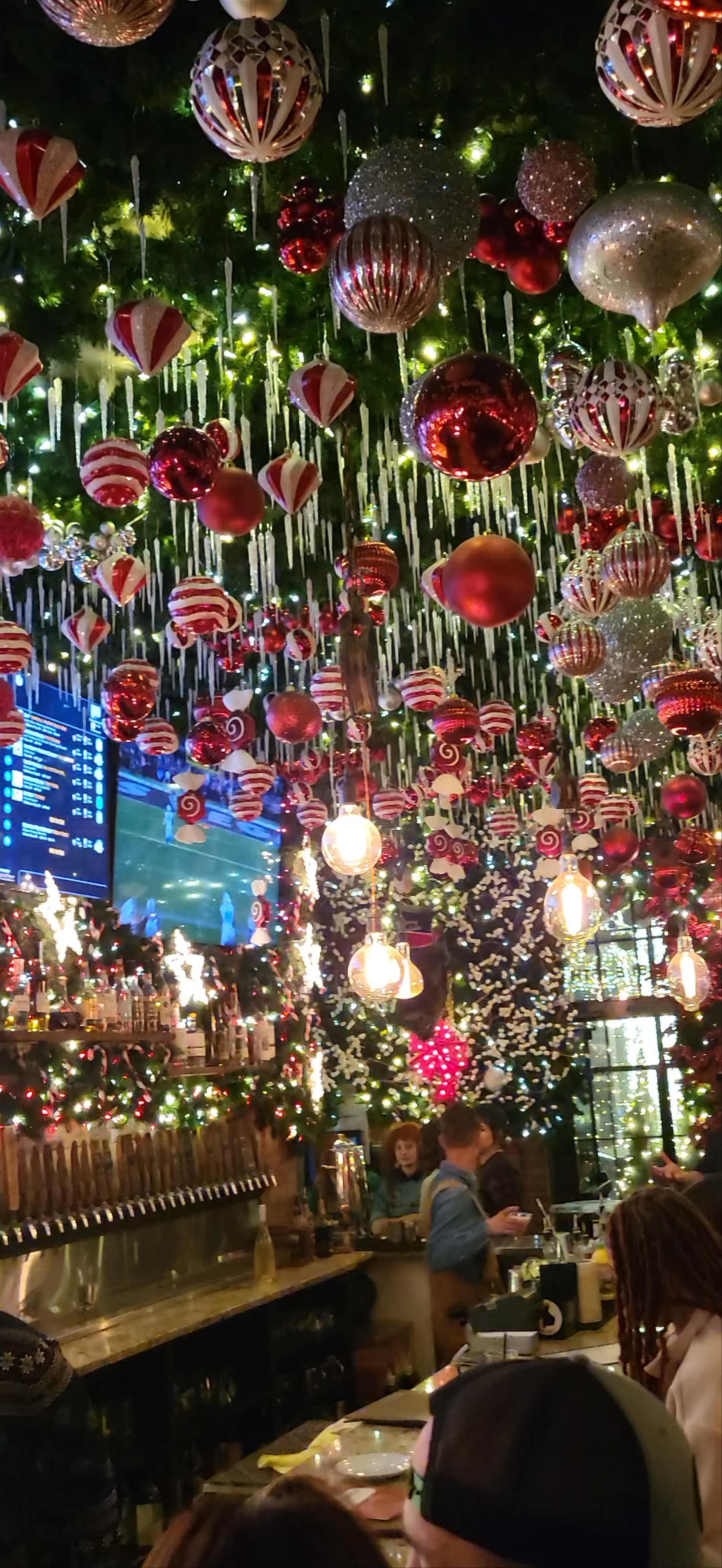 Festive Holiday Vibes at Roosevelt's Bar in Tulsa