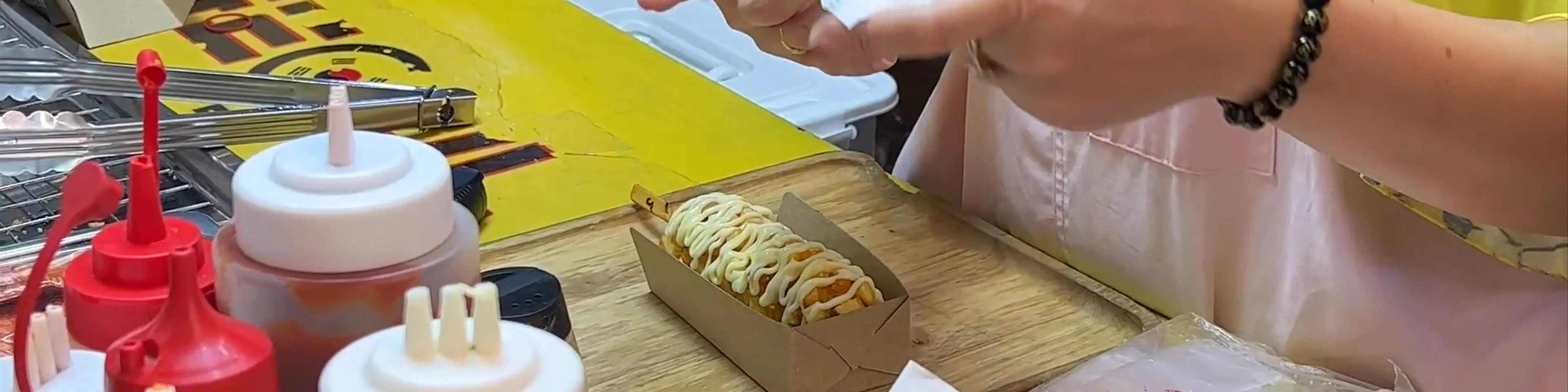 Seoul Good Corndog at Krung Thon Bridge Ratchawithi Road