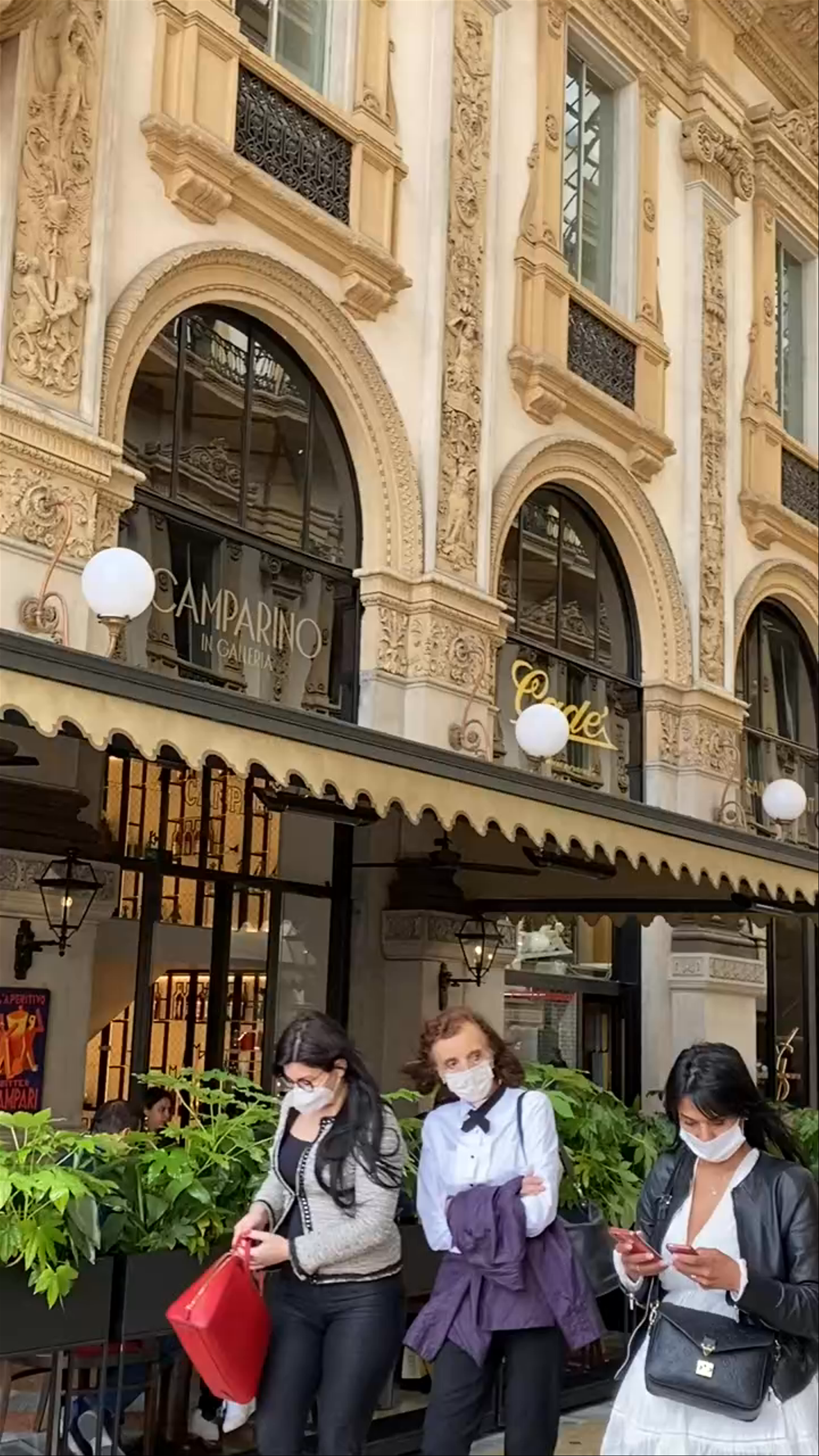 Galleria Vittorio Emanuele II: Milan's Elegant Shopping Gallery