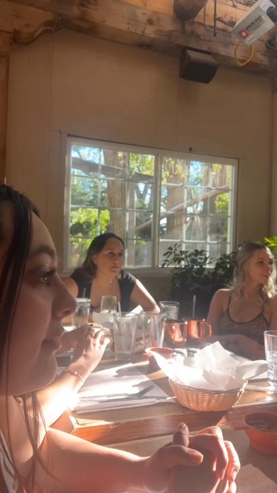 Our gorgeous table outside!