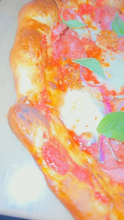 Earls Kitchen + Bar - Queen Bee Pizza Spicy capicola, hot honey, chorizo, Fior di Latte mozzarella, Valoroso tomato sauce, fresh basil - Canadian (New) Near Me - North York, Ontario