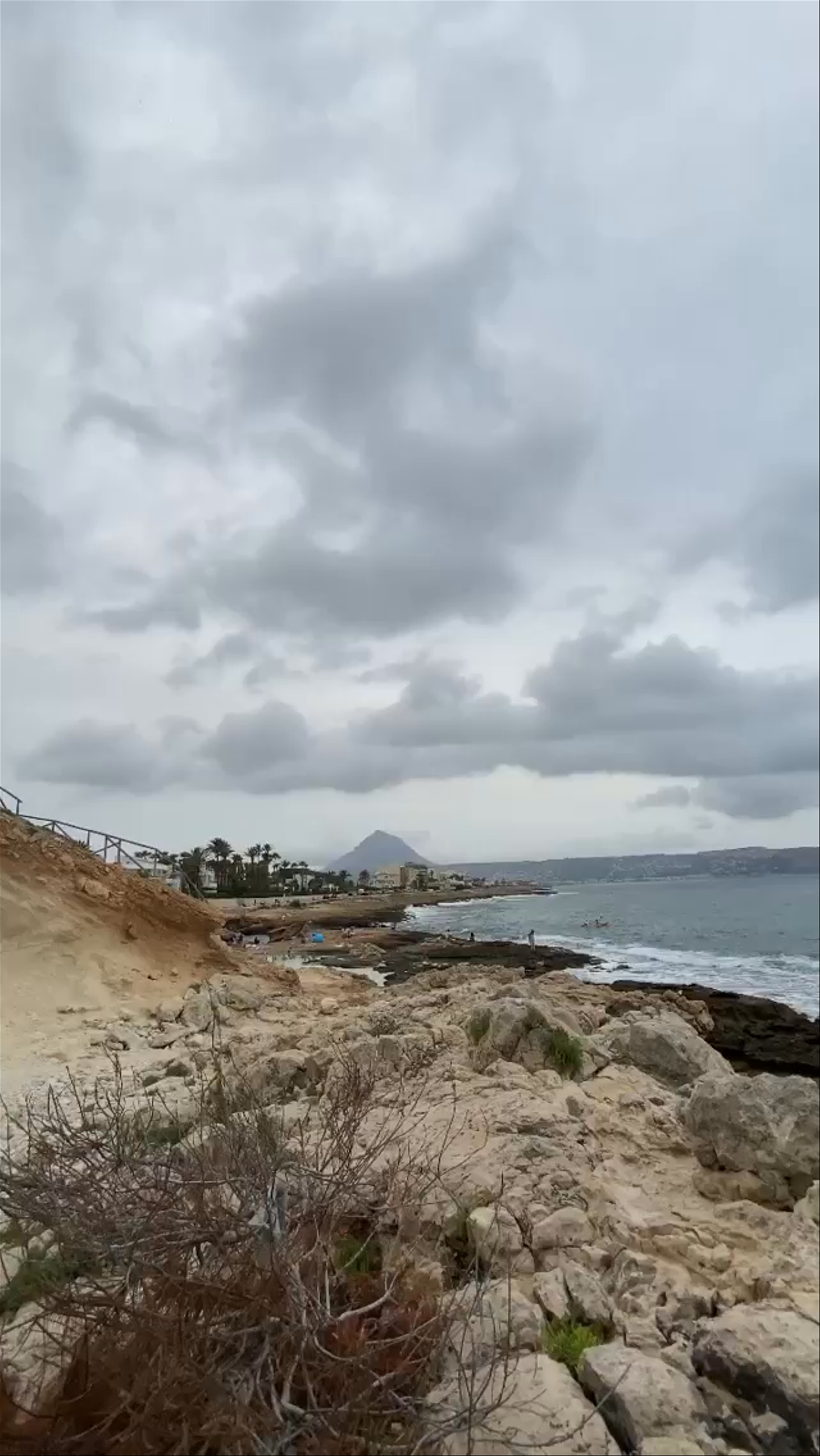 Cala Blanca Coastal Walk - Serene Rocky Shoreline in Jávea, Spain