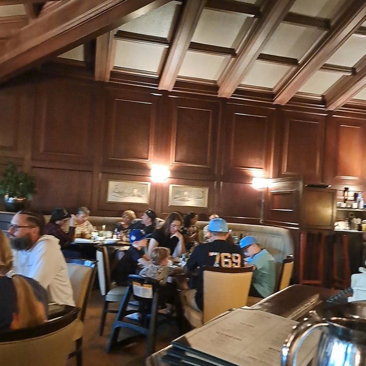 Pointe In Tyme - Dining room - Breakfast & Brunch Near Me - Phoenix, Arizona